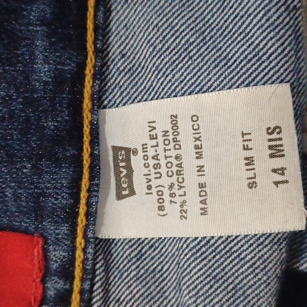 Levi's Classic Slim Stretch Sz.14 MIS.Denim Capris. 24"L. W-33".Rise 10.5"EUC! - Picture 4 of 8